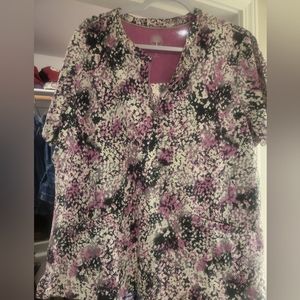 Healing Hands This Season Scrub Top Size XL Brand New